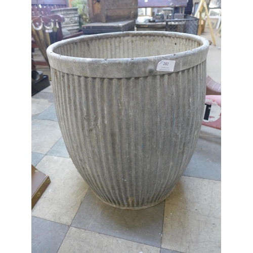 282 - A galvanised dolly tub