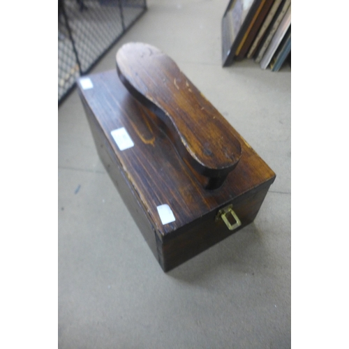 301 - A pine shoe shining box with contents