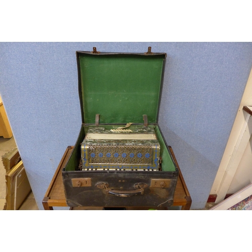 396 - An Italian La Davina piano accordion, cased