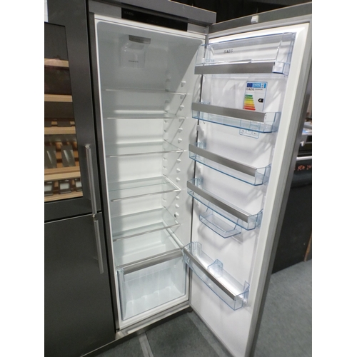 3114 - AEG Side by Side Fridge Freezer With Wine Anti-fingerprint Stainless Steel Door (Model S93200KDMO/S9... 