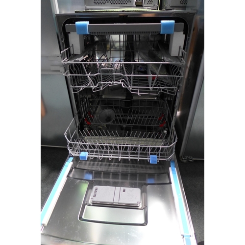 3028 - Hisense Fully Integrated Dishwasher (H817xW596xD556) Model:- HV661D60UK - original RRP £347.17 inc. ... 