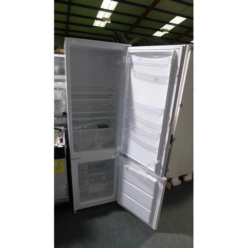 3032 - Zanussi  70/30 Fridge Freezer - Low Frost (H1772xW548xD549) model no ZNLN18FS1, original RRP £440.83... 