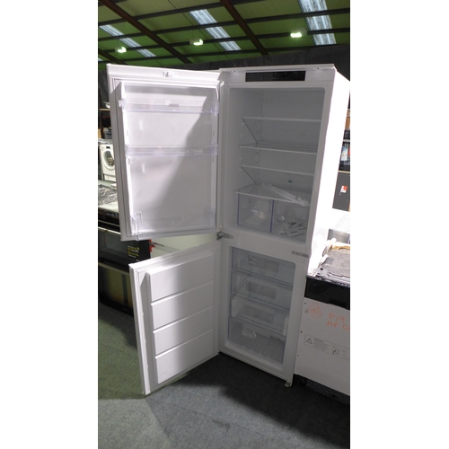 3098 - Zanussi 70/30 Fridge Freezer - Low Frost (H1772xW548xD549) - model no. ZNNN18FS5 - original RRP £457... 