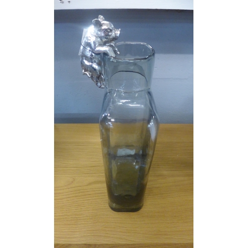 1354 - A Marly glass bottle vase, H 30cms (505941339781318) with Tristan piglet pot hanger   #