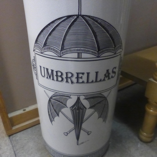 1391 - A ceramic umbrella stand, H47cms (BP20919)   #