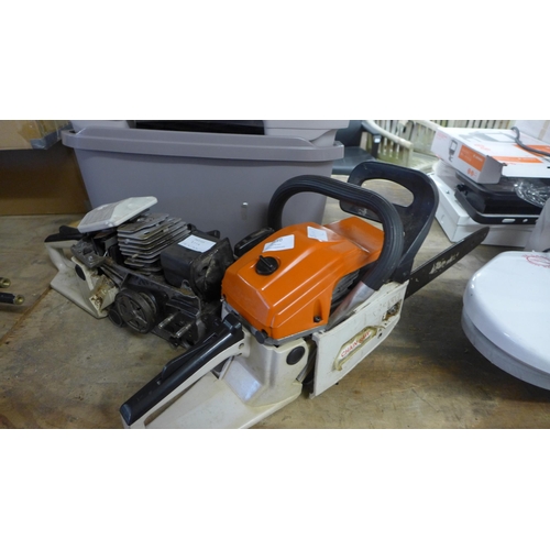 2110 - Petrol driven chainsaw & spare body