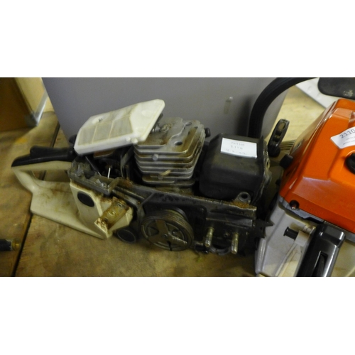 2110 - Petrol driven chainsaw & spare body