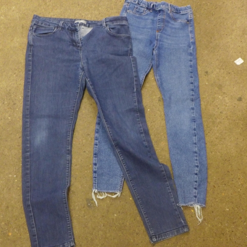 2190 - Box of jeans & jeggings inc. Jezebel, Next, etc.