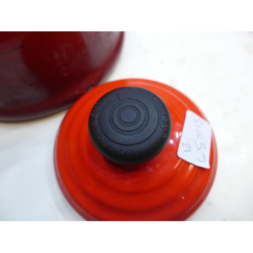 2212 - Le Creuset cast iron red kettle & skillet