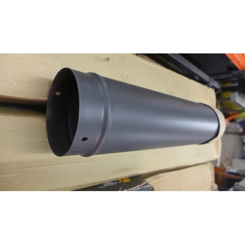 2218 - 3 Lengths of Clarke flue pipe