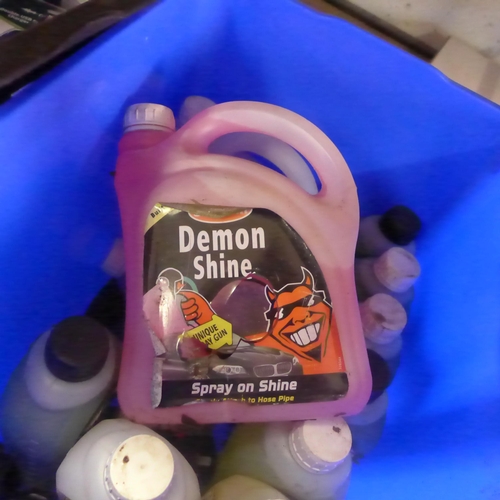 2229 - Approx. 15 bottles of Demon Shine car shampoo