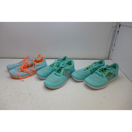 2256 - 3 Prs. of Nike trainers: size 6, 5½ & 4