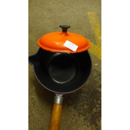 2109 - Cast iron pans & pan stand