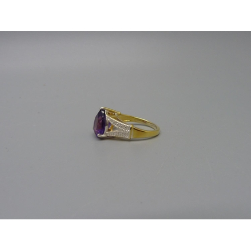 1080 - A silver gilt Zambian amethyst ring, N