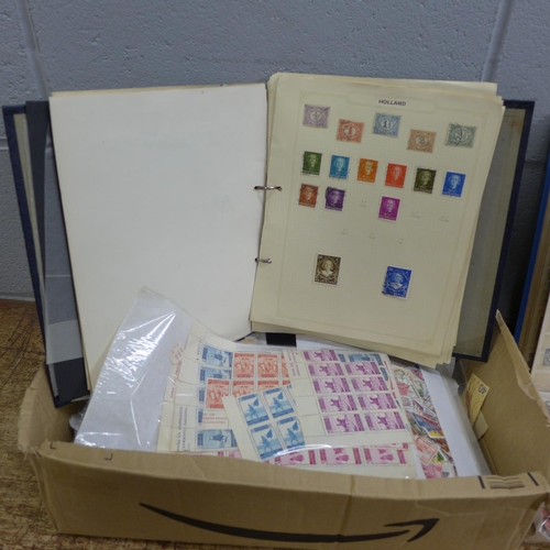 1095 - Stamps: a box of stamps, loose and in albums **PLEASE NOTE THIS LOT IS NOT ELIGIBLE FOR POSTING AND ... 