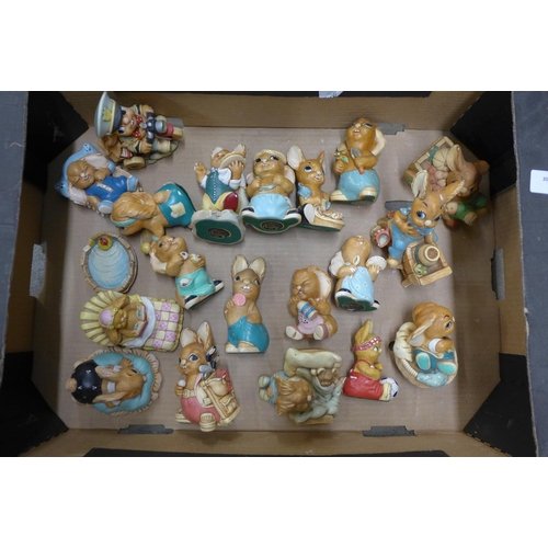 1117 - A large collection of Pendelfin figures and a stand **PLEASE NOTE THIS LOT IS NOT ELIGIBLE FOR POSTI... 