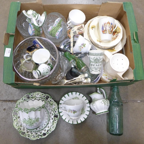 1120 - A box of mixed china and glass **PLEASE NOTE THIS LOT IS NOT ELIGIBLE FOR POSTING AND PACKING**