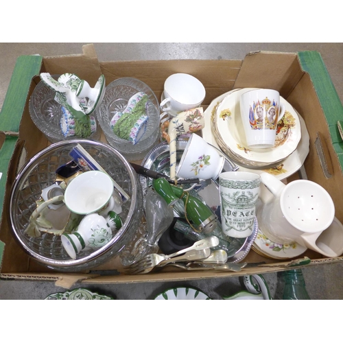 1120 - A box of mixed china and glass **PLEASE NOTE THIS LOT IS NOT ELIGIBLE FOR POSTING AND PACKING**