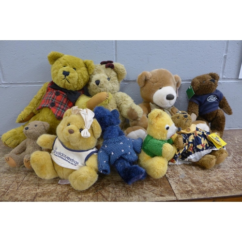 1126 - A collection of Teddy bears including Lexie Haworth, Russ, Ty, Metro, etc. **PLEASE NOTE THIS LOT IS... 