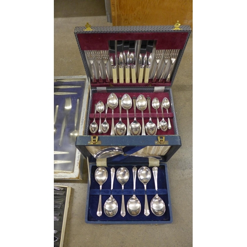 1139 - A collection of cutlery including silver plated and a collection of other silver plate including a c... 