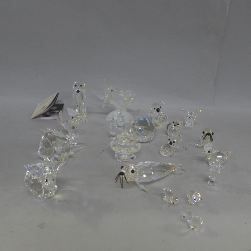 625 - A Swarovski hummingbird, a shell, two pieces from Pets Corner, two from Kingdom of Ice and Snow, two... 