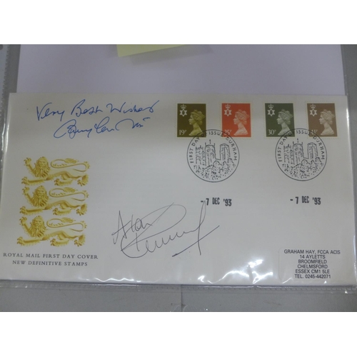 637 - Manchester United autographs selection including George Best signed first day cover, Matt Busby, Dav... 