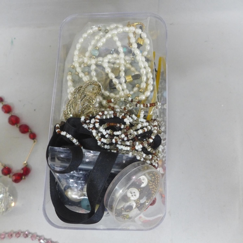 646 - Five vintage necklaces, a wrought iron pendant and box of beads, etc.