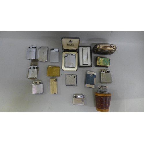 665 - Assorted lighters including Ronson and table lighters