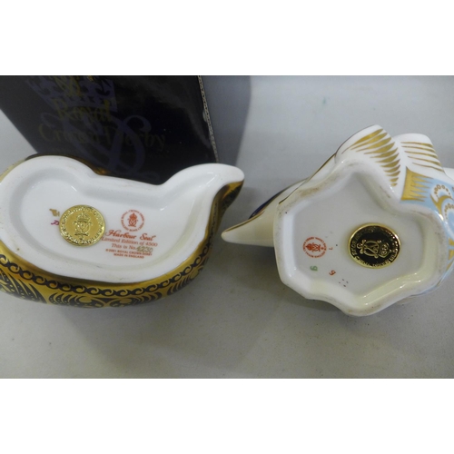 674 - Two Royal Crown Derby paperweights - Harbour Seal, one of a limited edition of 4,500, boxed with cer... 