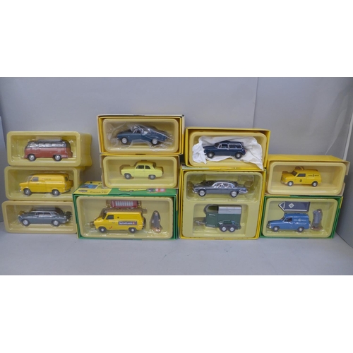 686 - A collection of ten Vanguards model vehicles, boxed including some doubles