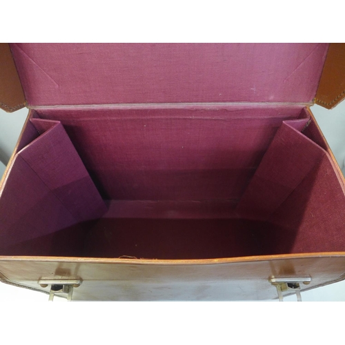 780 - A leather hat box