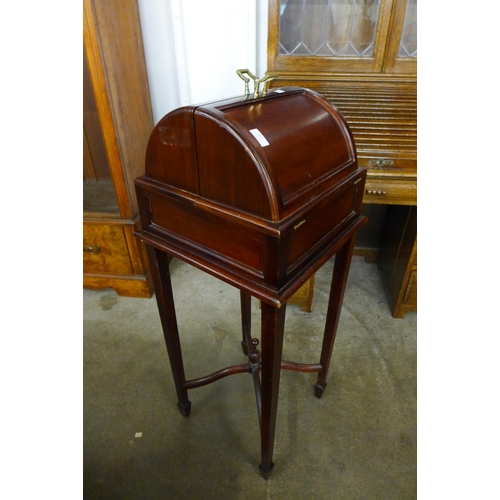 133 - A mahogany drinks cabinet