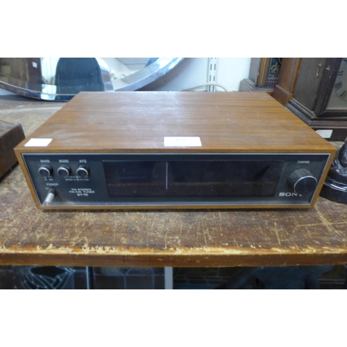 408 - A Sony ST70 AM/FM teak stereo tuner