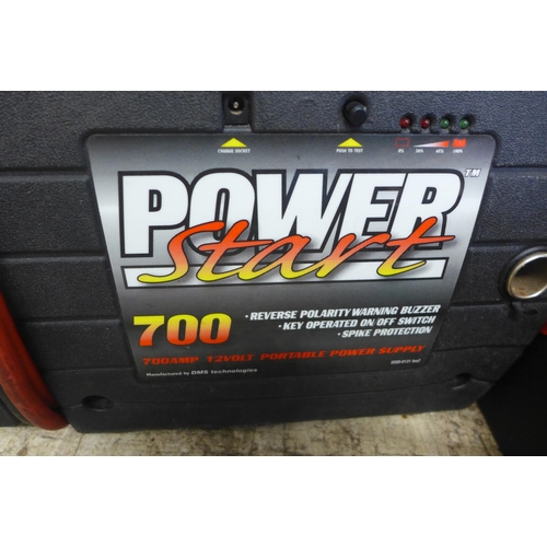 2044 - Power Start 700 120 portable power supply with charger