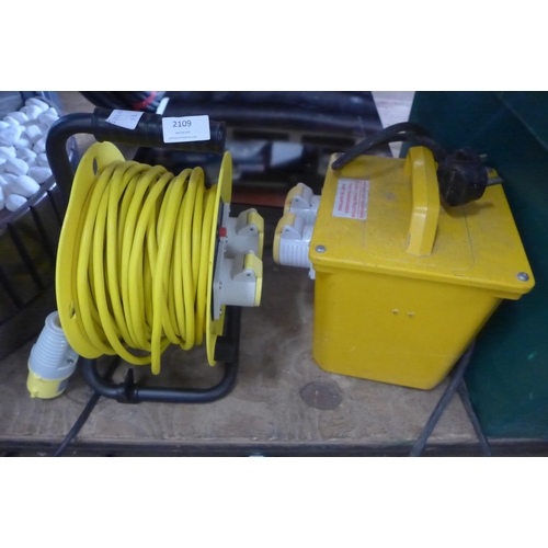 2109 - 110v Transformer & extension reel