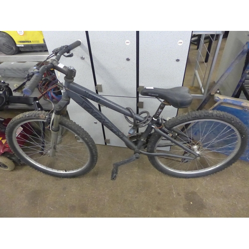 2117 - Saracen 21 speed mountain bike