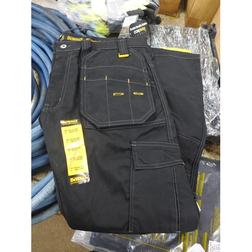 2150 - 2 Prs. of DeWalt work ware trousers size W 36