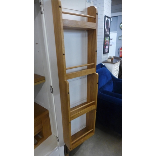 1462 - A Hampshire white painted and oak large larder unit  (warped door)*This Lot is Subject to VAT*