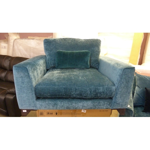 1466 - An Alice Blue Velvet loveseat