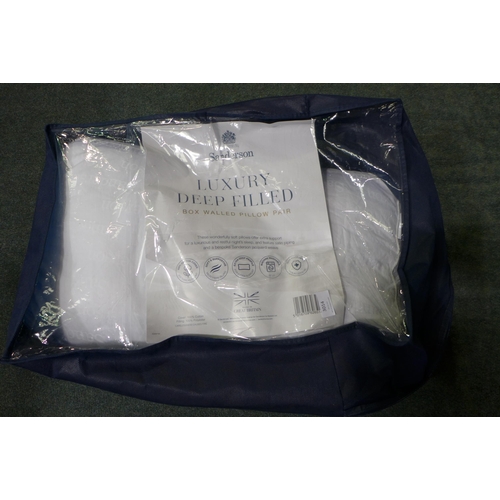 3014 - Sanderson Luxury Pillow (244-601) * This lot is subject to vat