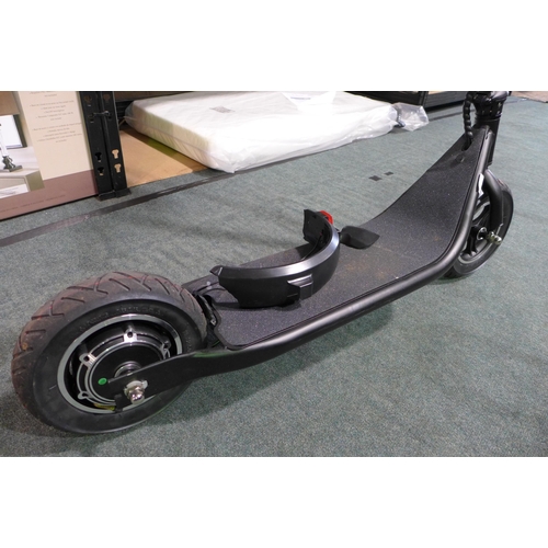 3041 - Li-Fe 350 Air electric scooter with charging lead