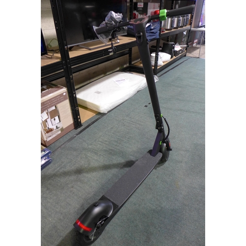 3043 - Li-Fi 250 Air Pro electric scooter with charging lead