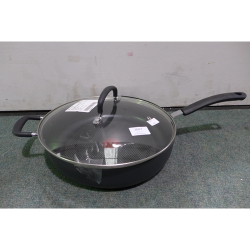 3047 - Tefal Deep Saute Pan 4.7L 30cm (244-258)  * This Lot Is Subject To Vat