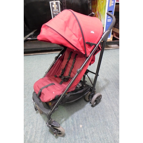 3327 - Joie Brisk Stroller - Cherry  S1102Fachr000     (244-68)  * This Lot Is Subject To Vat