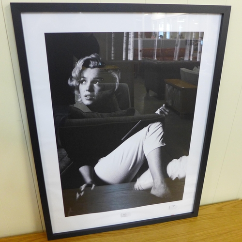 1375 - A Marilyn Monroe, Books framed print, 60 x 80 (PPR5126321)   #