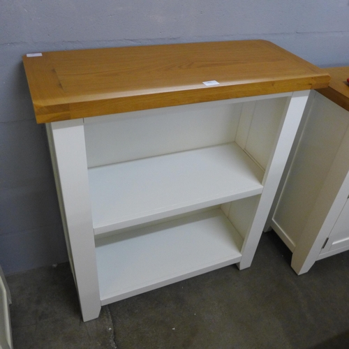 1401 - A Hampshire painted and oak small bookcase *This lot is subject to VAT