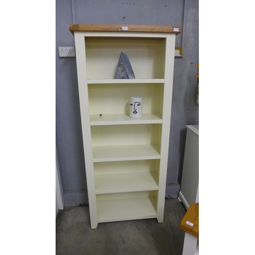 1405 - A Hampshire cream painted and oak tall bookcase *This lot is subject to VAT