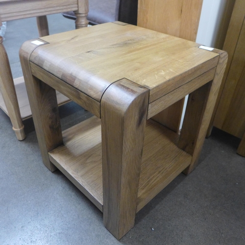 1417 - A Rutland oak side table *This lot is subject to VAT