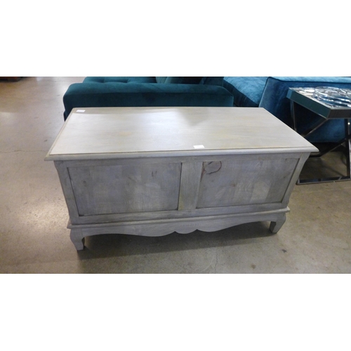 1483 - A grey washed timber blanket box *This lot is subject to VAT