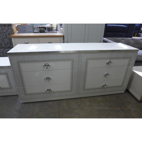 1546 - A Greek key design chest of six drawers *This lot is subject to VAT